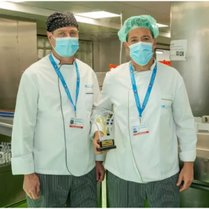 Carlos Alberto Fernandez y Ruben Rus cocineros hospital
